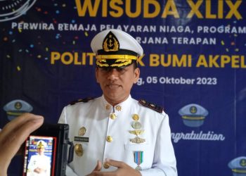 Lulusan Politeknik Bumi Akpelni Harus Memiliki Akhlak yang Baik dan Integritas Tinggi