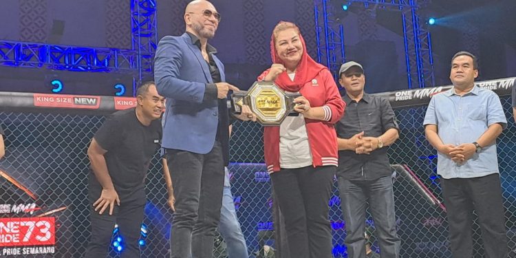 Ikut Nonton One Pride MMA di GOR Jatidiri Semarang, Begini Komentar Mbak Ita