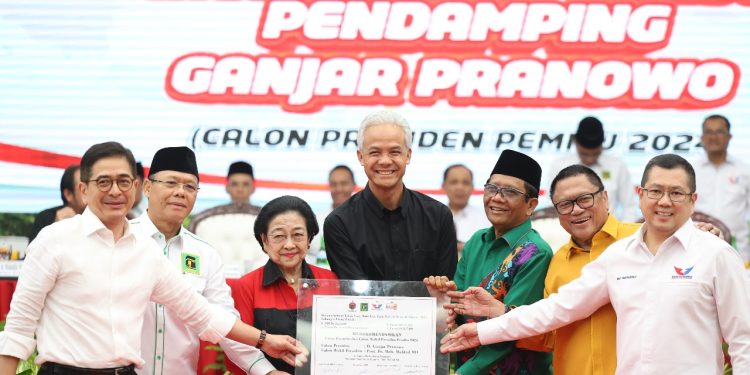 Dipasangkan dengan Mahfud, Ganjar Pastikan Hukum di Indonesia Tegas, Tak Lagi Abu-Abu
