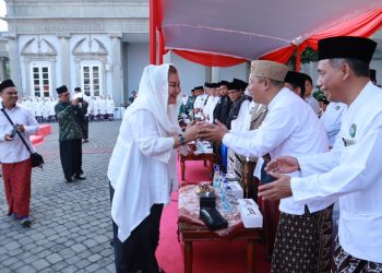 Hadiri Peringatan Santri, Mbak Ita Dorong Pemberdayaan SDM Unggul yang Bermoral
