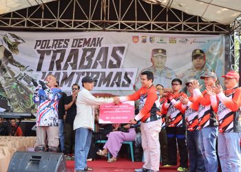 Jaga Situasi Kondusif Jelang Pemilu, Polres Demak Gelar Trabas Kamtibmas Sekaligus Baksos