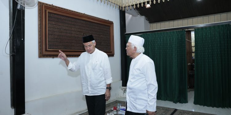 Tanggapi Puisi Gus Mus, Ganjar: Untuk Luruskan Kondisi yang Bengkok