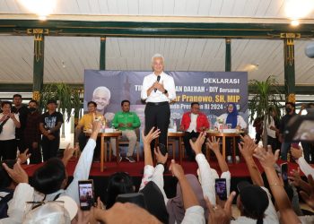 Ganjar Bakar Semangat Relawan, Yogyakarta Targetkan 70 Persen Suara