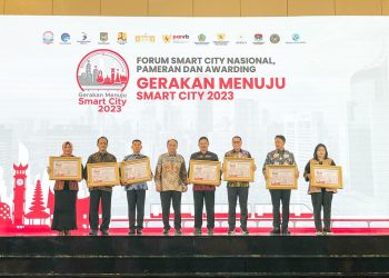 Pemkab Demak Menerima Penghargaan Smart City Program Terbaik Kawasan Pariwisata Prioritas Nasional