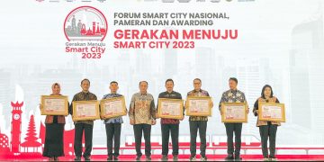 Pemkab Demak Menerima Penghargaan Smart City Program Terbaik Kawasan Pariwisata Prioritas Nasional