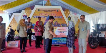 PT. BPR BKK Demak Bagi-bagi Hadiah dalam Gempita Tamades 2023