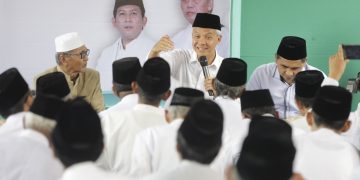 Ganjar Siapkan Rp4 Triliun untuk Insentif Guru Agama se-Indonesia