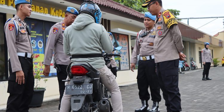 Propam Polres Demak, Gelar Razia Knalpot Brong Terhadap Anggota