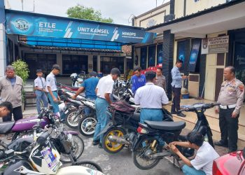 Ditertibkan Satlantas Polres Demak, Pengguna Knalpot Brong Diminta Ganti ke Knalpot Standar