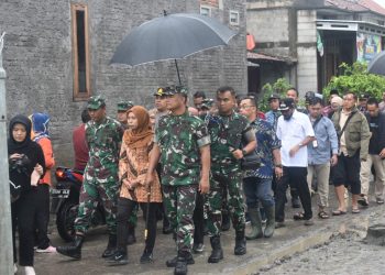 Pangdam IV/Diponegoro Bersama Pj. Gubernur Jateng Tinjau Pelaksanaan PSS di Kecamatan Karanganyar
