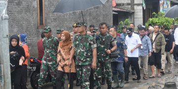 Pangdam IV/Diponegoro Bersama Pj. Gubernur Jateng Tinjau Pelaksanaan PSS di Kecamatan Karanganyar