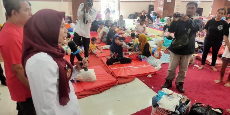 Bupati Kunjungi Pengungsi di Kudus