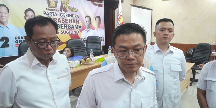 Meski Survei Prabowo-Gibran Tinggi, Sugiono Ingatkan Kader Gerindra Tak Jumawa