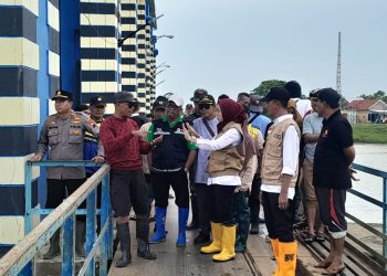 Antisipasi Banjir Bupati Cek Tanggul Sungai Wulan