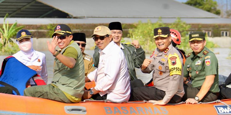 Banjir Demak, Kepala BNPB Lakukan Pengecekan Tanggul Sungai Wulan Yang Jebol