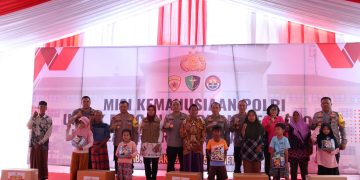 Mabes Polri Kirim Tim Kemanusiaan dan Ribuan Paket Bantuan  Untuk Pengungsi Banjir Demak