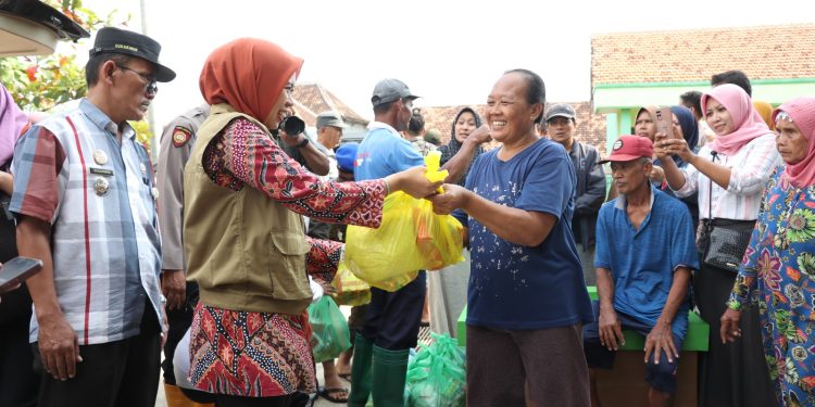 Bupati Atasi Banjir Sayung Dengan Dua Pompa Besar