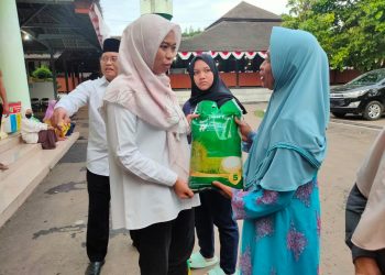 Baznas Bagikan Zakat Fitrah dari ASN, Alami Kenaikan 15%