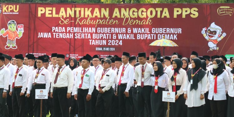 747 Anggota PPS Pilkada Demak Dilantik