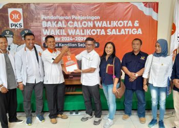 Thomas Kembalikan Formulir ke PKS