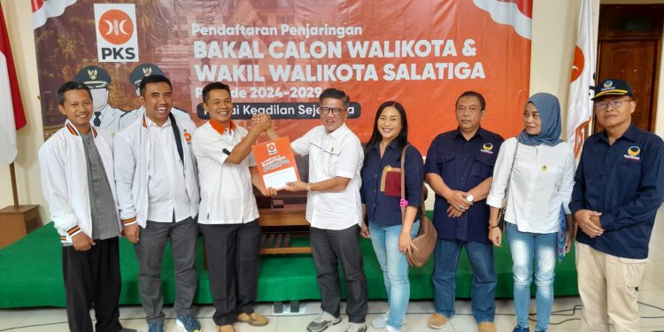 Thomas Kembalikan Formulir ke PKS