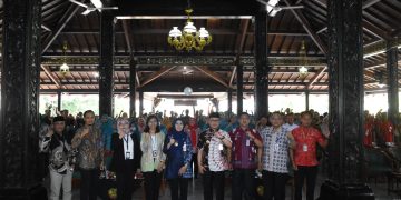 Bupati Aware Masyarakat Agar Berhati-hati Dalam Mengelola Keuangan