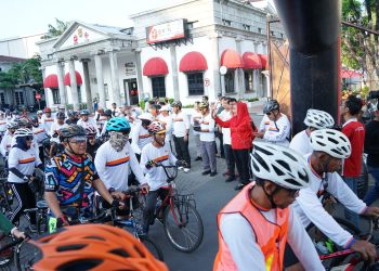 Mbak Ita Lepas Sepeda Santai Ramah Lingkungan