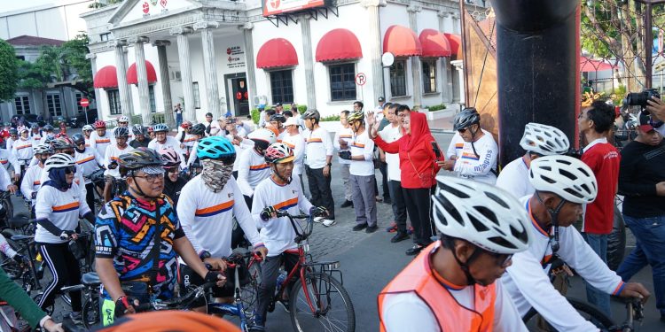 Mbak Ita Lepas Sepeda Santai Ramah Lingkungan