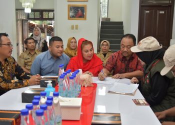 Petugas Pemutakhiran Data Pemilih Kunjungi Mbak Ita