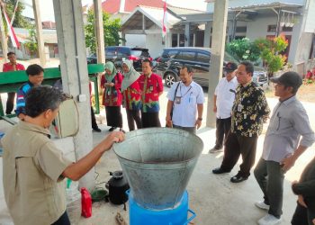 BRIN Bantu Petani Demak Dengan Alih Teknologi Mesin Pengolah Sorgum