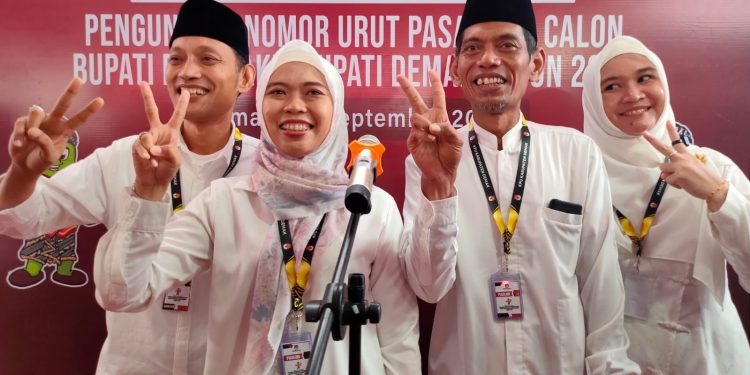 Dua Paslon Bupati Demak Tandatangani Deklarasi Damai