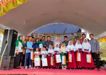 Bupati Eistianah Berikan Penghargaan Setingginya Kepada Petani