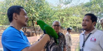 Kunjungi Semarang Zoo, Yoyok Sukawi Dorong Inovasi untuk Majukan Wisata Lokal