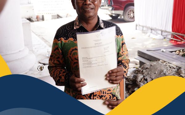 Terima Sertipikat dari Menteri AHY, Warga Lumajang Berharap Program PTSL Terus Berlanjut