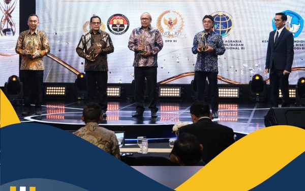 Berhasil Menciptakan Ekosistem Komunikasi, Kementerian ATR/BPN Terima Penghargaan Pelayanan dan Komunikasi Publik dari iNews TV