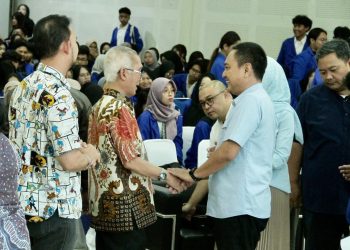 Yoyok Sukawi Paparkan Visi Pembangunan Kota Semarang di Depan Ratusan Mahasiswa Udinus