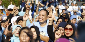 Ribuan Warga Semarang Barat Tumpah Ruah Senam Bersama Yoyok Sukawi