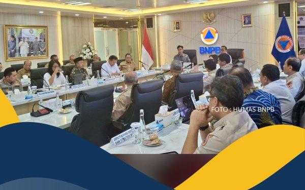 Menteri Nusron Siapkan 50 Hektare Tanah untuk Relokasi Korban Erupsi Gunung Lewotobi Laki-Laki NTT