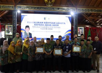 Pemkab Demak Salurkan Dana Bantuan LGN-OTA Secara Simbolis