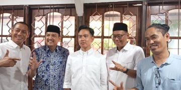 Tak Sengaja Ketemu Gibran di Soto Bangkong, Yoyok-Joss Diberi Semangat