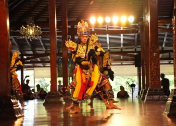 Adeging Kasultanan Demak Bintoro di TMII: Gema Tradisi Demak di Perantauan