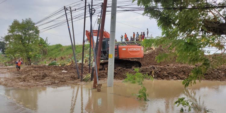 Tanggul Jebol di Kebonagung, Komisi C dan B DPRD Lakukan Sidak Lapangan