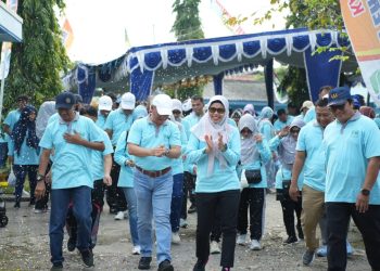 Jalan Santai Keluarga dalam Peringatan HUT ke-47 Perumda Air Minum Kabupaten Demak