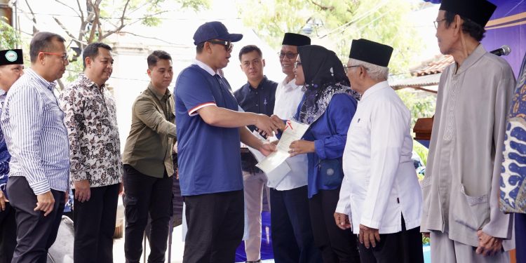 Serahkan Sertipikat kepada Masyarakat Kampung Nelayan Muara Angke, Menteri Nusron: Sudah Memiliki Kekuatan Hukum yang Kuat