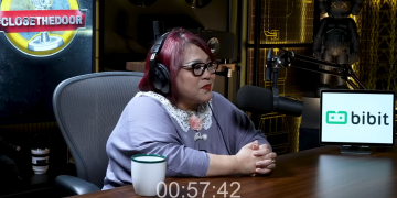 Perjuangan Nunung: Dari Gemerlap Panggung ke Kehidupan di Kos Sederhana