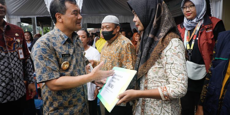 Senang Ikut Layanan Speling Gubernur Luthfi, Warga: Ngirit Seket Ewu