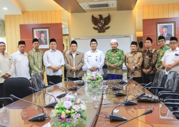 Gus Yasin Janji Segera Membuat Pergub Perda Pesantren