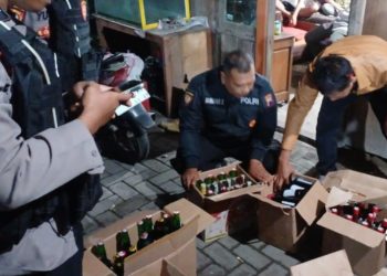 Amankan Ratusan Botol Miras di Bulan Ramadhan, Razia Sat Samapta Polres Demak