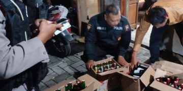 Amankan Ratusan Botol Miras di Bulan Ramadhan, Razia Sat Samapta Polres Demak