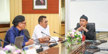 Memastikan Keakuratan Data Sosial, Gus Yasin Bahas Peran DTSEN dengan BPS dan Dinsos